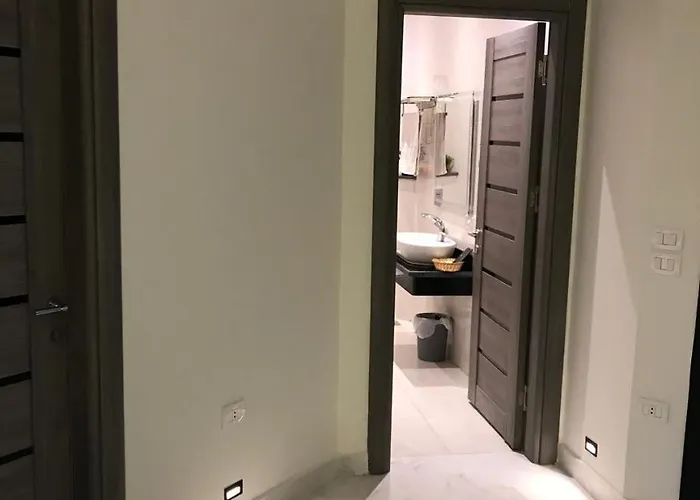 La Quinta Apartment *