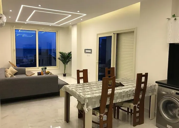 La Quinta Apartment *