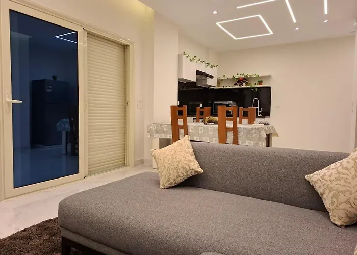 La Quinta Apartment *
